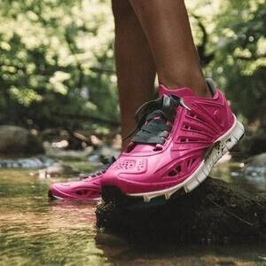 Crosskix APX Rose‎ Azure Pink Water Shoes Unisex Size 6 & 9 Submersible NEW